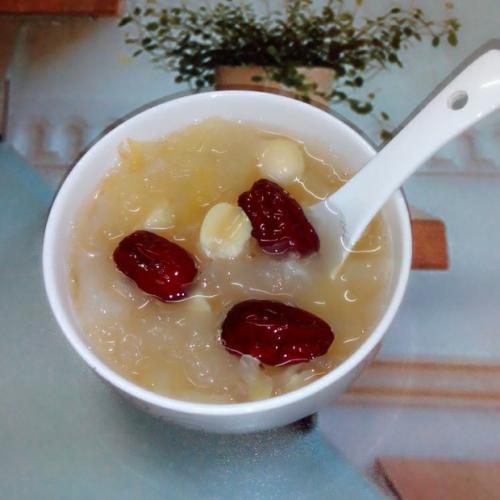 猪脚煲汤做法大全家常:美味与营养的双重享受