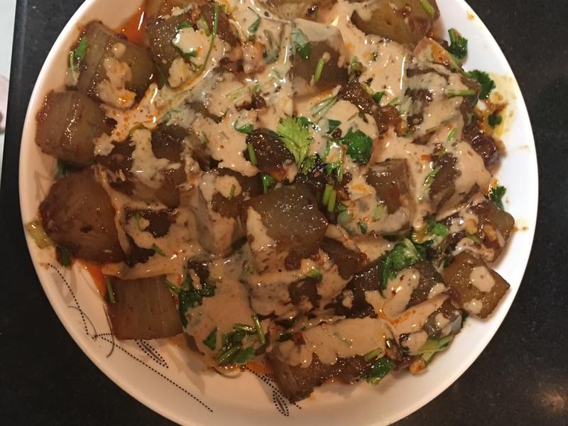 肉丝油菜面的做法:家常美味,宠物也爱的餐桌佳肴
